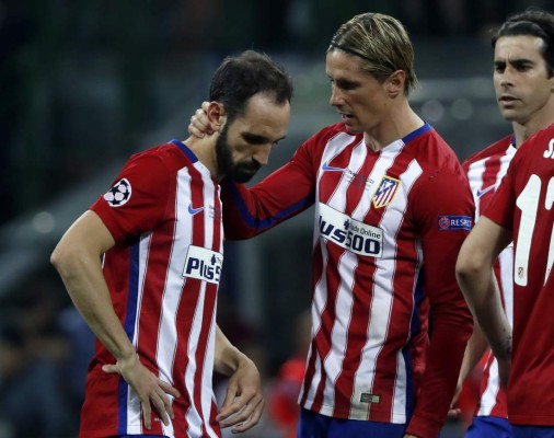 Jugadores del Atlético de Madrid acaban devastados