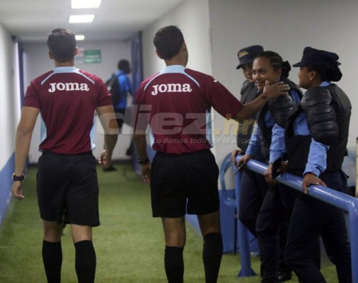 NO VISTE EN TV: El aficionado de lujo en el Nacional y Donis Escober estalló en ira