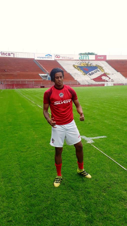 Fichajes Honduras: Se suma nuevo legionario, Olimpia con primera alta, Diego Vázquez suena en dos clubes y Elis es noticia
