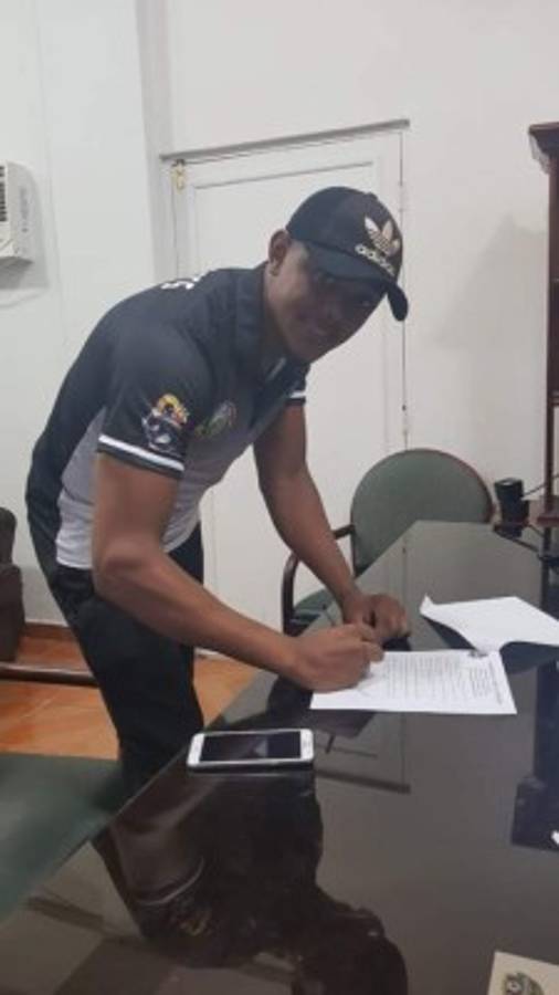 Fichajes Ascenso: Futbolista del Delicias FC jugará en Asia, Pinares y Real Juventud hacen barrida