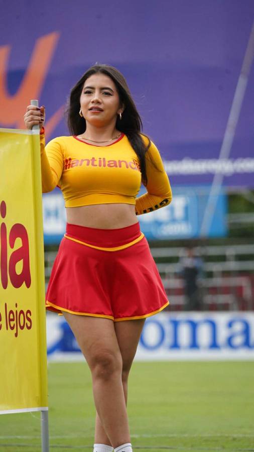 La chica de blanco que eclipsó a todos, el cevichito caro, pero rico, y el jugador que sorprendió al Marathón