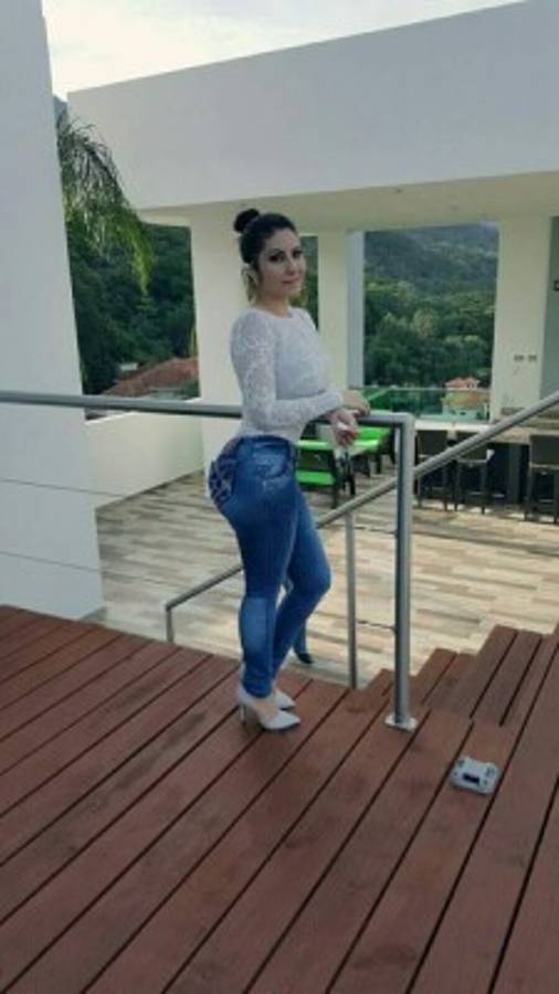 Así es Ariana Herchi, la escultural hondureña que fichó Marathón