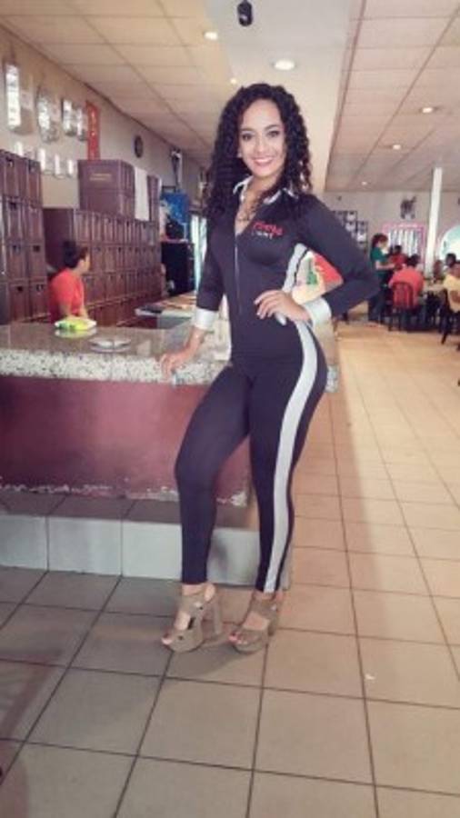 Ella es Diana Johnson, la bella colocha que engalana los juegos de Liga Nacional