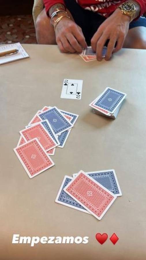 De vacaciones, recibiendo premios y festejando: Así se olvidan del Mundial los cracks que no fueron a Qatar 2022