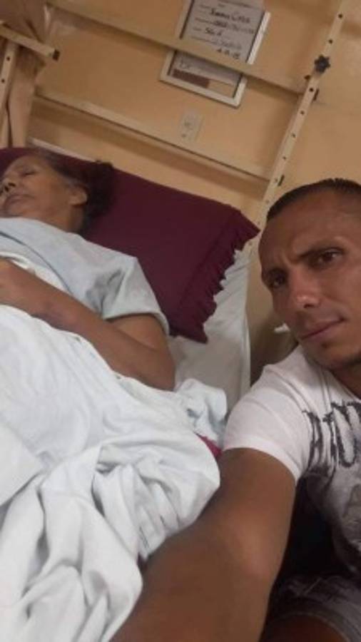 FOTOS: Así es la dura vida del Albert Padilla, futbolista y taxista que luchó por su madre