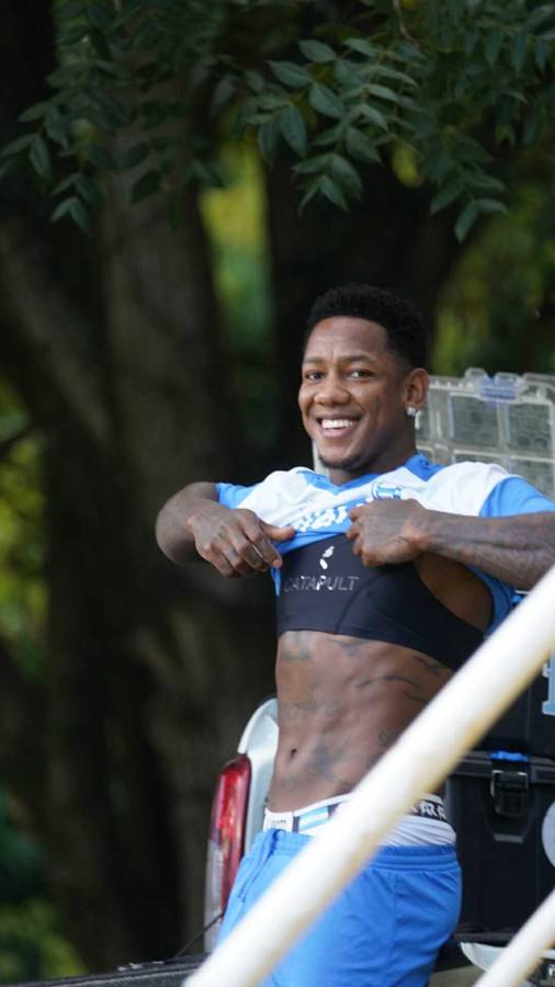 El 'desnudo' del Romántico Quioto, el gesto de Luis Palma y el legionario que se bajó del avión directo a entrenar