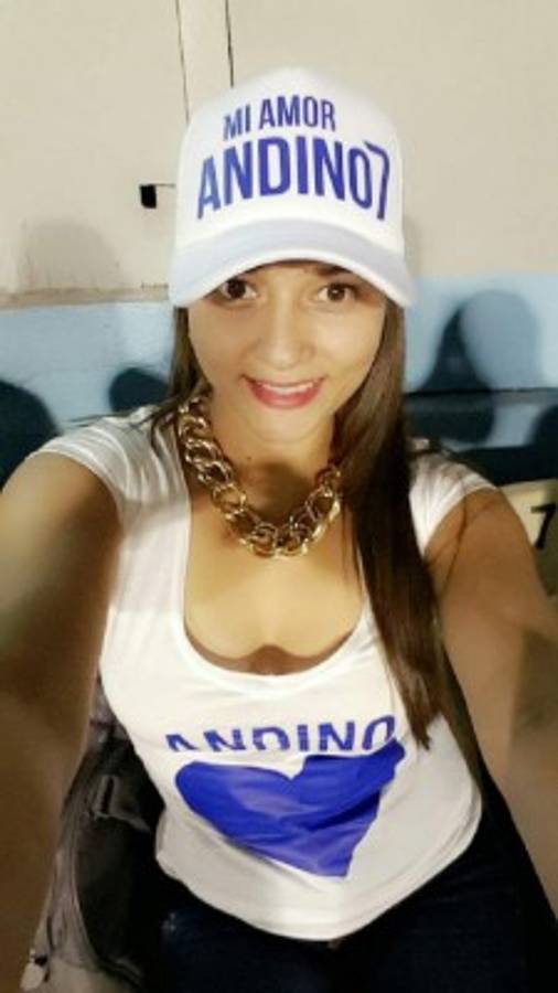 Así es Delma Merari, la futura esposa del delantero Erick Andino