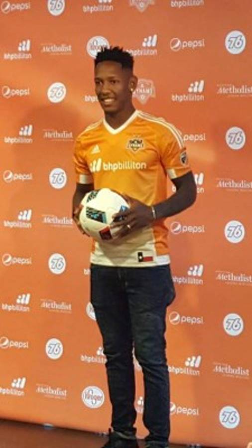 Así fue la presentación de Elis y Quioto con el Houston Dynamo