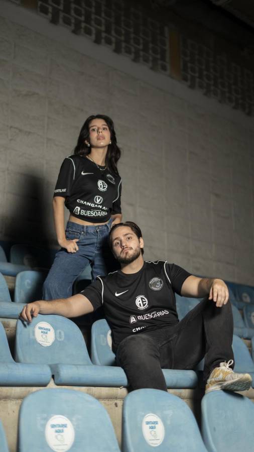 ¡Son unas bellezas! Así son las nuevas camisetas de las Panteras FC de Alberth Elis para la temporada 2024-25