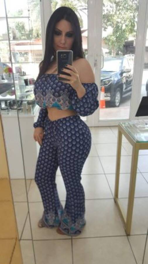 Así es Ariana Herchi, la escultural hondureña que fichó Marathón