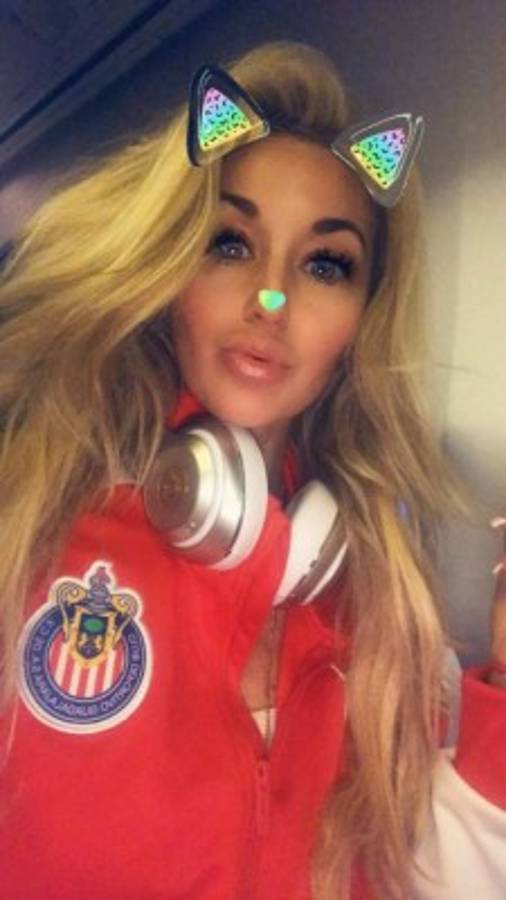 Jeni Summers, la bella estadounidese amante del fútbol mexicano