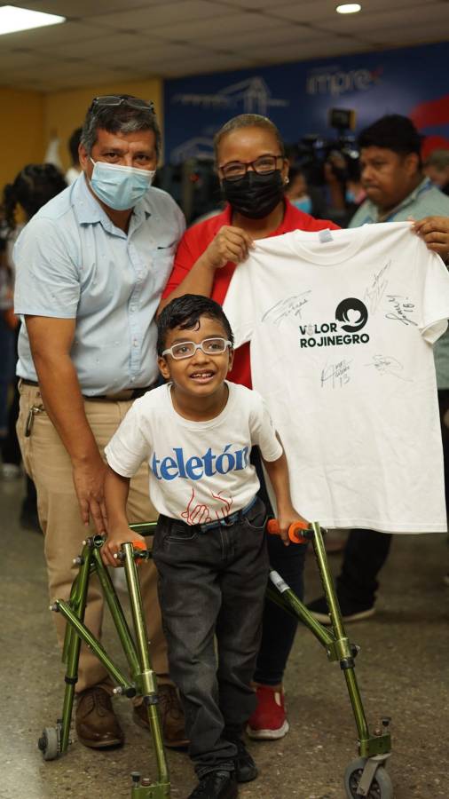 Hermoso gesto: Atlas regala un momento inolvidable a niños de la Teletón en Honduras