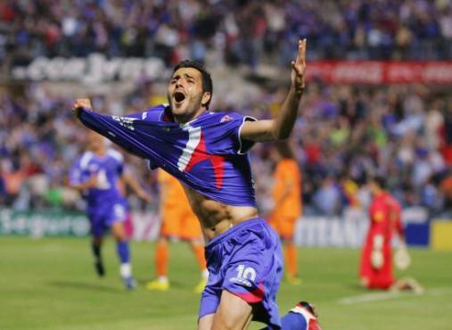 MADRID, SPAIN - MAY 10: Daniel Guiza of Getafe celebrates after scoring his team's 4th goal during the Copa del Rey semi-final second leg match between Getafe and Barcelona at the Coliseum Alfonso Perez stadium on May 10, 2007 in Madrid, Spain. (Photo by Denis Doyle/Getty Images)