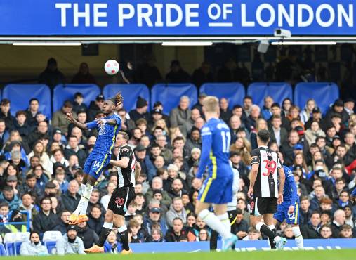 Lo salvó “King” Kai: Chelsea saca sufrido triunfo ante Newcastle y se afianza en la tercera plaza de la Premier League