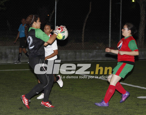 Torneo de fútbol femenino SPORTLINE 2013.