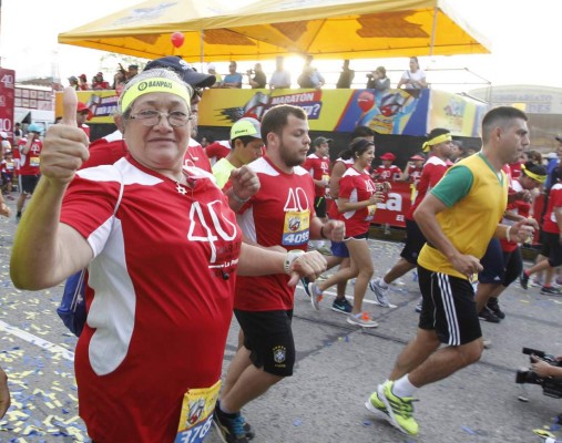 Espectacular jornada atlética en 40 Maratón Internacional de La Prensa