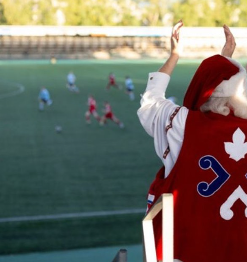 Insólito: así es el FC Santa Claus, el equipo que intenta olvidar sus crisis y fracasos; ¿dónde juegan?