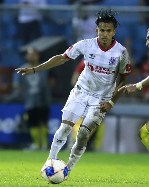 Mercado: Cuatro hondureños más al extranjero, Motagua y Platense con fichajes y novedad en Olimpia