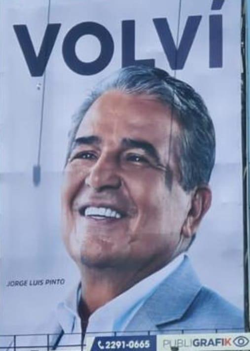 En Costa Rica destrozan con memes a Luis Fernando Suárez tras su despido como técnico de la selección