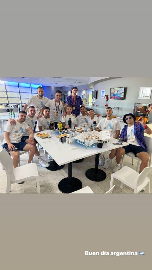 Una marea de gente y feriado nacional: Locura total en el Obelisco por el título de Argentina en la Copa del Mundo