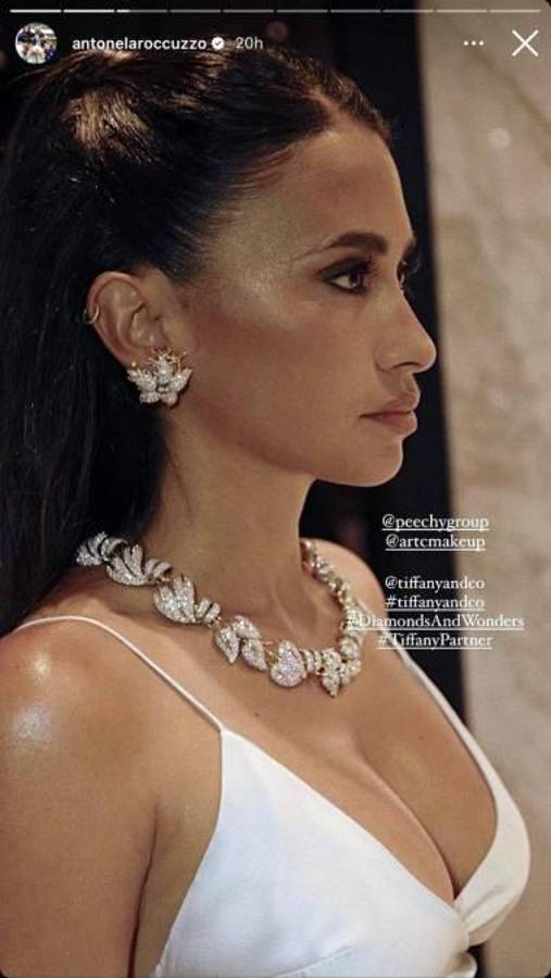 ¿Qué hacia Messi? El despampanante nuevo look de Antonela, el collar de lujo y así fue captada con la novia de J Balvin