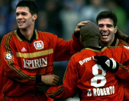 Michael Ballack confirmó el fin de su brillante carrera.