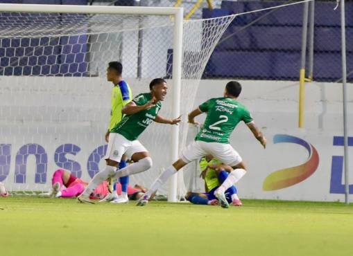 Javier Rivera se estrena como goleador en el torneo Apertura.