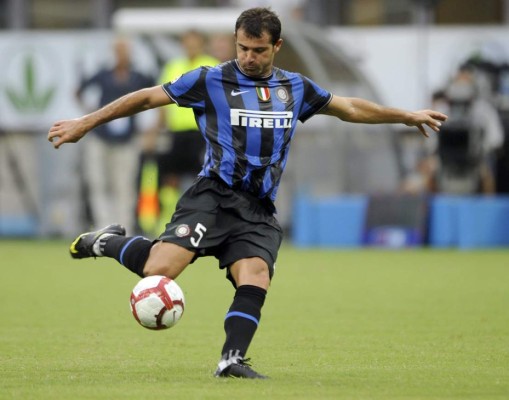 El 11 que usó el Inter de Milán en el último partido de David Suazo como neroazzurro