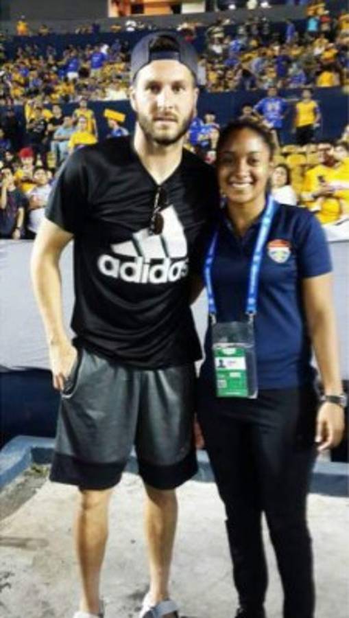 La sexy fisioterapeuta del Plaza Amador que enamoró a los hondureños