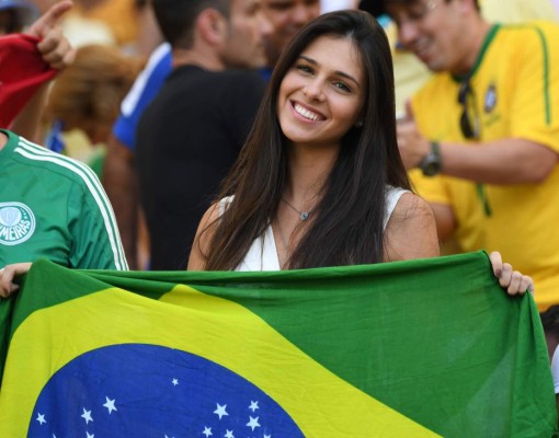 FOTOS: ¡Brasil también goleó en las gradas con las preciosas garotas!