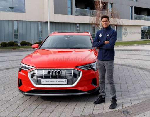 Real Madrid recibe espectaculares Audi previo al Clásico de la Liga Española