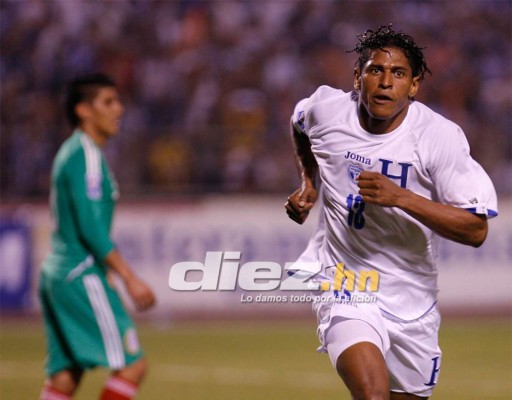 27 celebraciones inolvidables de Carlo Costly en su carrera