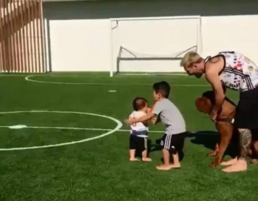 Los cracks que tienen campo de fútbol en sus mansiones para entrenar durante el coronavirus