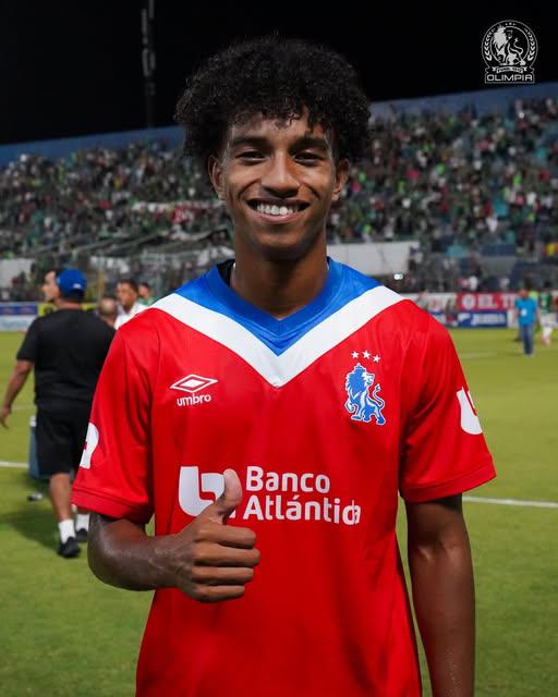 ¡Uno más a la lista! Eduardo Espinel sigue con la línea de potenciar y debutar jóvenes en el Olimpia