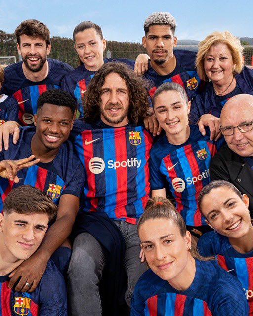 Así es la nueva equipación del FC Barcelona inspirada en los Juegos Olímpicos de 1992 y estrena nuevos logos