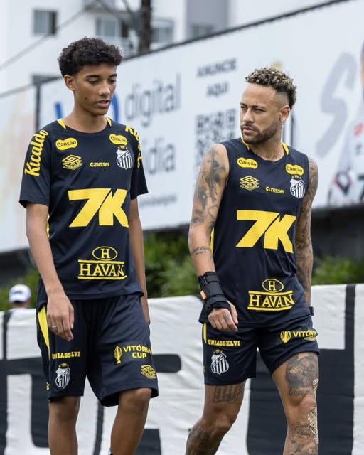 El reprochable motivo por el que Neymar le dio una cachetada al hijo de Robinho y la decisión del Santos antes del Mundial