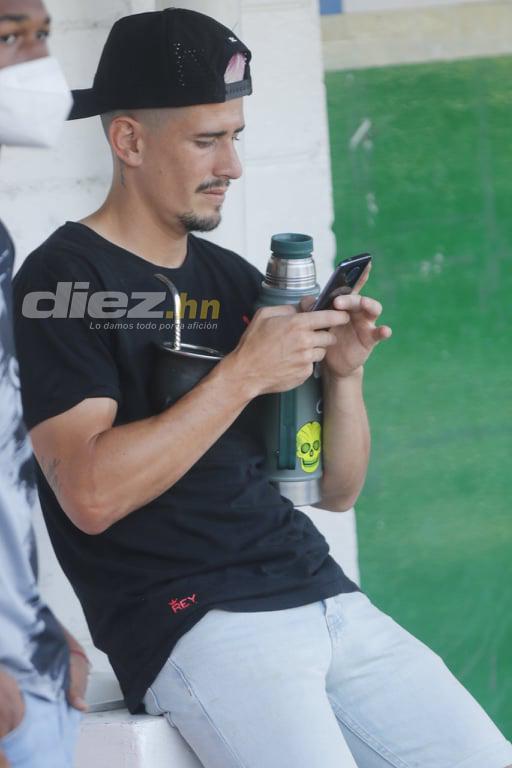 ¿Quién era la chica de negro en el Nacional? Belleza, colorido y lo que comía la Tota Medina en pleno juego Platense-Motagua