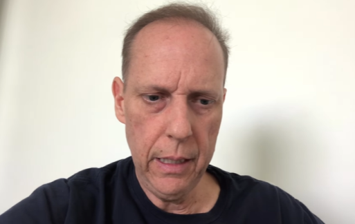 La dura enfermedad que tiene el famoso narrador que se casó con su hermanastra: “A mí me tocó esto...”