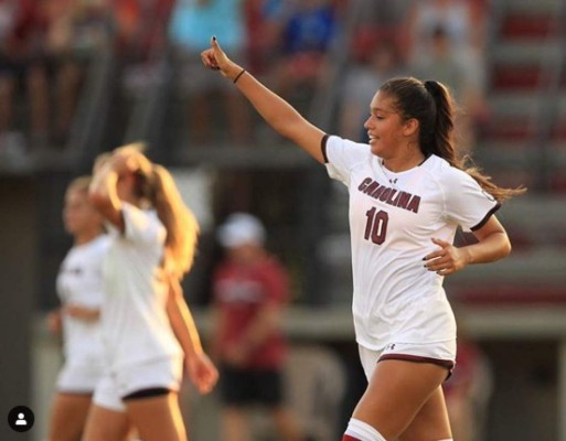 El cambio físico de Elexa Bahr, la hondureña que se probará en el Sevilla de España