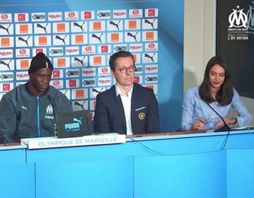 ¡Preciosura! Así es la sexi traductora de Ribéry y otras grandes figuras del fútbol