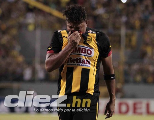 Inolvidable despedida de un ídolo Carlos Pavón