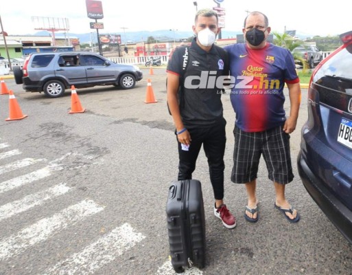 ¡Cánticos y nuevo look! La partida de Olimpia rumbo a Orlando para enfrentar al Montreal Impact