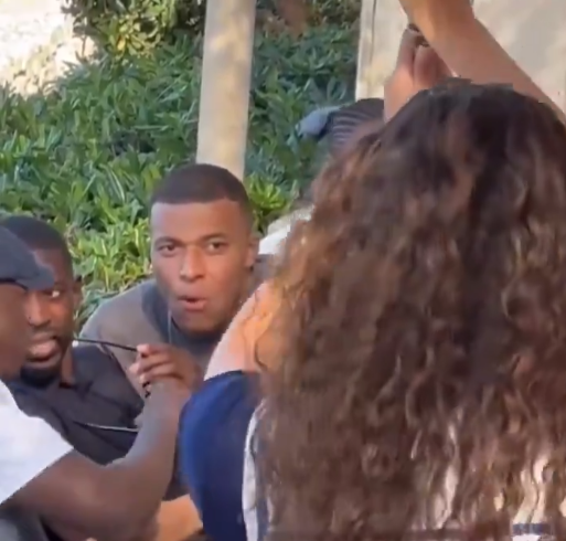 Mbappé asistió a una fiesta y queda impactado: ella es la misteriosa mujer que deslumbró al delantero