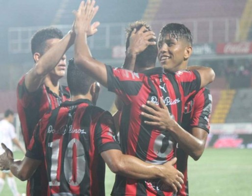 Alajuelense venció a Carmelita sin los hondureños y sigue invicto