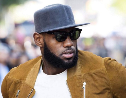 LeBron James : Un 'Rey' rodeado de lujos, viajes y mansiones