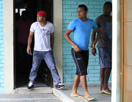 Huelga en Marathón por falta de salario.