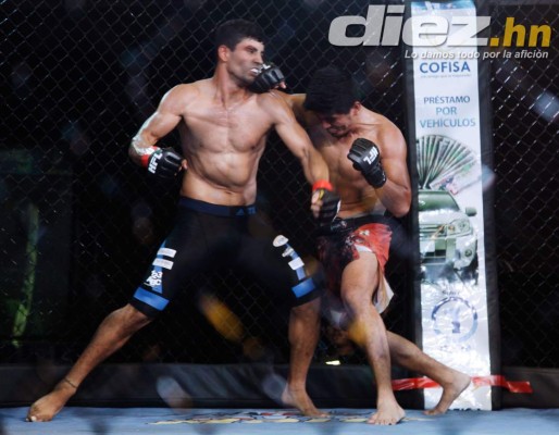 Espectacular velada de artes marciales mixtas de la HFL