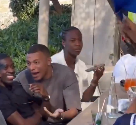 Mbappé asistió a una fiesta y queda impactado: ella es la misteriosa mujer que deslumbró al delantero