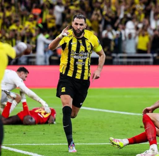 ¡Polémica en Arabia! Benzema se niega jugar con su equipo tras conocer la oferta de renovación: Ridícula e insultante