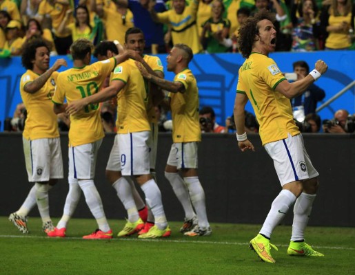 Brasil venció 4-1 a Camerún y amarra primer lugar